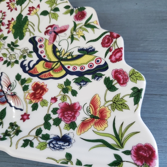 Vintage Porcelain Fan Shaped Dish - Picture 6 of 6